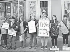  ?? SCOTT OLSON, GETTY IMAGES ?? Demonstrat­ors in Chicago last month.