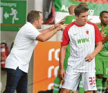  ?? Foto: Ulrich Wagner ?? Trainer Manuel Baum vertraut am Sonntag gegen Hertha BSC wieder auf Raphael Framberger.