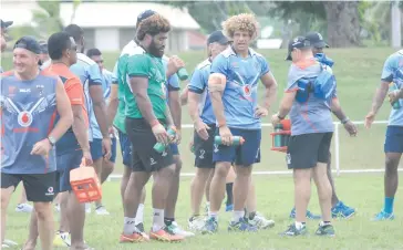  ?? Photo: Vodafone ?? Vodafone Fijian Bati forwards Junior Roqica and Eloni Vunakece lead the charge during training at Prince Charles Park, Nadi on October 20, 2017.