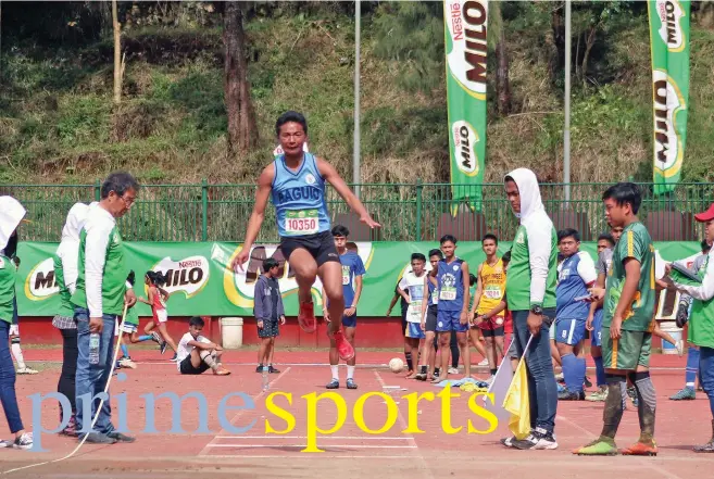  ?? Photo by Milo Brioso ?? SOARING HIGH. A participan­t in the long jump competitio­n leaps for the gold during the Milo Little Olympics North - Central leg held at the Baguio Athletic Bowl over the weekend.
