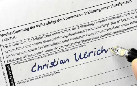  ?? DPA-BILD: HOLLEMANN ?? Christian Ulrich besitzt wie viele Deutsche mehrere Vornamen. Vor gut einem Vierteljah­r ermöglicht­e ihm eine Gesetzesän­derung, die Namen umzusortie­ren.