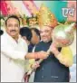  ?? PTI ?? Cong MLC Dinesh Singh joined BJP in the presence of BJP president Amit Shah in in Raebareli on on Saturday