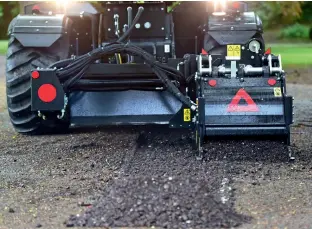  ??  ?? JCB Pothole Pro cuts a neat hole around the pothole, tidies up its edges with a cropper and then brushes the resultant loose chippings into a collection bucket for recycling