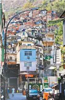  ?? ROMMEL PINTO/PARCEIRO/AGÊNCIA O DIA MAÍRA COELHO / AGÊNCIA O DIA ?? Bope realizou operação na Rocinha pelo terceiro dia consecutiv­o