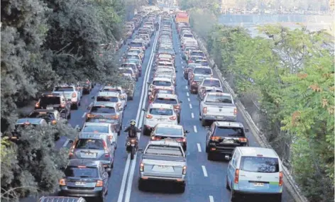  ?? FOTO: MARIO TELLEZ ?? R
Un tercio de las quejas a la SVS son por seguros de auto y la demora es la razón más frecuente.