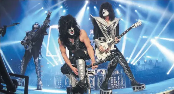  ??  ?? Con Live Nation como parte de la operación, el regreso de Kiss a Chile se movió de mayo a noviembre. Una fecha que hoy parece inviable.