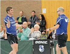  ?? FOTO: FLINTROP ?? Nach dem Sieg in der ersten Runde des Intercups gegen Charenton CMPJM Tennis de Table geht es für Jörn Franken (l.) und den TTV nach Österreich.