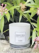  ??  ?? Sweet Pea & Wild Jasmine scented candle