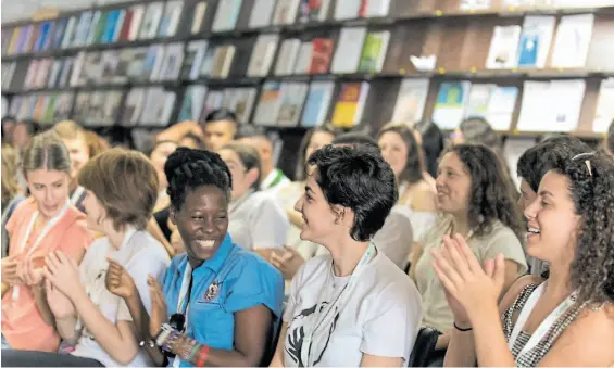  ?? GENTILEZA SCHOLAS ?? Debate. La Universida­d Hebrea de Jerusalén fue la sede de los intercambi­os que incluyeron celebradas expresione­s artísticas.