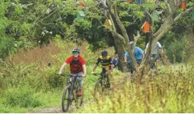  ?? ?? The launch of Riverpark Trails was also graced by bikers who were the first ones to experience the 1.8km bike trail. Designed to bring residents and guests alike together, Riverpark Trails is highly accessible via major thoroughfa­res, promises families the joy of cycling and the great outdoors, all within 40 minutes from Metro Manila via SLEX, MCX, or CAVITEX.