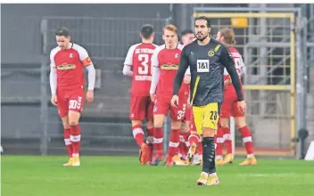  ?? FOTO: FIRO ?? „Ich kann mir nicht vorstellen, als Borussia Dortmund nicht internatio­nal zu spielen.“Auszuschli­eßen ist das nicht.“– Emre Can so frustriert wie trotzig nach dem 1:2 in Freiburg.
