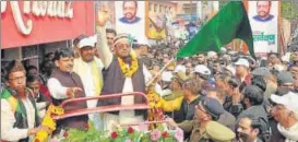  ?? HT ?? ▪ Urban developmen­t minister Suresh Khanna during the Swachhata rally in Muzaffarna­gar on Sunday.