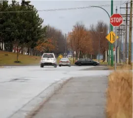  ?? CITIZEN PHOTO BY BRENT BRAATEN ?? Changes are coming for Westwood Drive at 22nd Avenue and how traffic gets onto the highway.