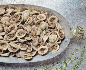  ?? DEB LINDSEY PHOTOS FOR THE WASHINGTON POST ?? Pasta and Lentils (Pasta e Lenticchie): the dish should resemble a thick soup.