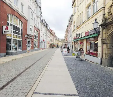  ?? DPA-BILD: Schackow ?? Wohin führt der Weg der Städte? Aktueller City-Anblick von Greiz in Thüringen