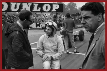 ??  ?? Eoin Young, Bruce McLaren and John Cooper at Spa for the Belgian GP