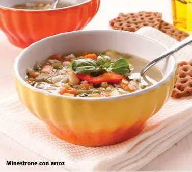  ??  ?? Minestrone con arroz