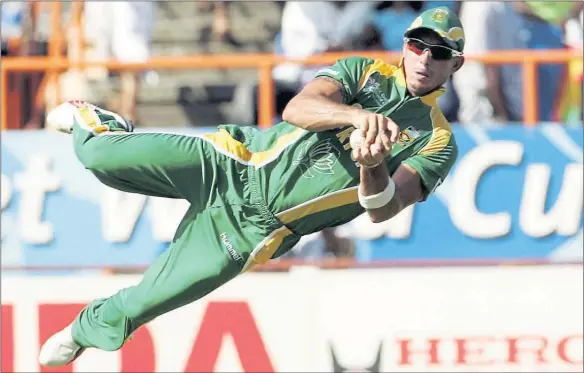  ?? Picture: Getty ?? UP IN THE AIR: South Africa hero Herschelle Gibbs will play alongside Scottish internatio­nals and whoever bids highest to be leading batsman at auction.