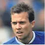  ??  ?? STRONGER Everton’s Bernard saw psychologi­st