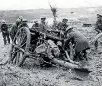  ?? PHOTO: SUPPLIED/NATIONAL ARMY MUSEUM ?? Soldiers jack up a field gun in the mud at Passchenda­ele.