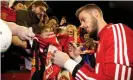  ??  ?? David de Gea signs autographs after a training session at the Waca in Perth. Photograph: Richard Wainwright/EPA