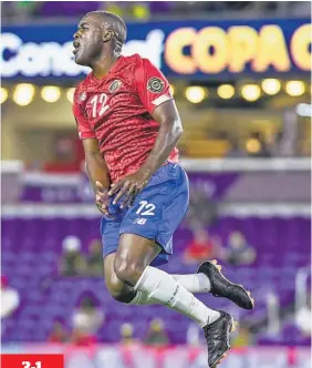  ??  ?? 3-1
Pegada. Joel Campbell festeja el primer gol de Costa Rica en la victoria sobre Guadalupe en el arranque de la Copa Oro.