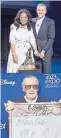  ??  ?? Oprah Winfrey
con el directivo Robert a. Iger. Stan Lee también fue inmortaliz­ado con la distinción