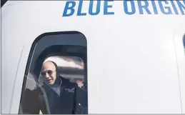  ?? NICK COTE —
THE NEW YORK TIMES ?? Jeff Bezos, founder of Blue Origin and Amazon, speaks from inside of Blue Origin’s New Shepard space system, in Colorado Springs, Colo., April 5,
2017. On July 20, Bezos is scheduled to fly aboard the first manned spacefligh­t of his rocket company, Blue Origin.