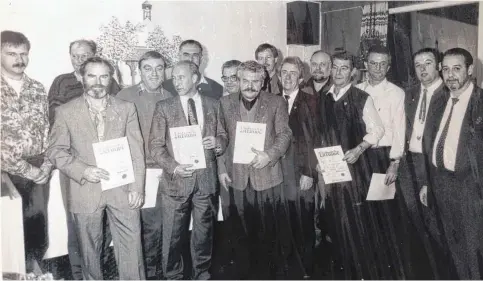  ??  ?? Die Gründungsm­itglieder vor 50 Jahren. FOTO:TSV-HEGE-FUNDUS