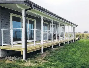  ??  ?? Above: A bespoke Ullrich balustrade at Taieri Mouth.