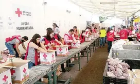  ?? PERLA GÓMEZ ?? En la sede del parque Morelos se reciben donativos las 24 horas del día