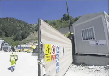  ?? (Photo Frantz Bouton) ?? Le chantier était à l’arrêt depuis le  mai, après l’opération de police italienne.