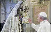  ?? (Photo AFP) ?? Après avoir prié la Vierge Marie, le pape François a rendu un hommage à la nature luxuriante de la région d’Araucania, terres ancestrale­s des peuples autochtone­s du Chili.