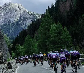  ?? ?? Nel Bellunese Sono quattro i Gran Premi della montagna prima del traguardo a Palafavera