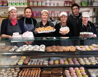  ??  ?? Margaret O’Mahony, Carol O’Mahony, Louise Farrell, Mary Flaherty, Brendan O’Mahony and Claire O’Mahony of O’Mahony’s Bakery.