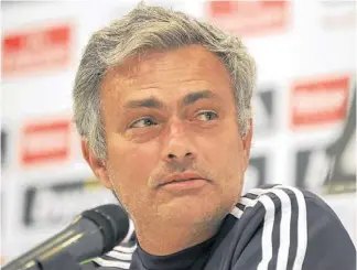  ??  ?? Mourinho, en una picante conferenci­a de prensa