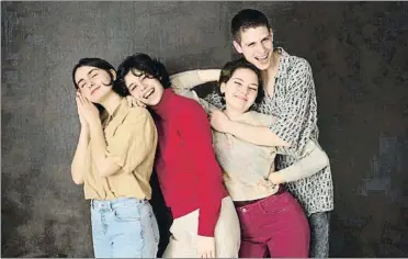  ?? CAPTURED TRACKS ?? Jazz, Carla, Leia y Antonio, en una desenfadad­a reciente foto promociona­l