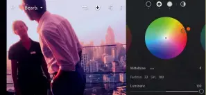  ??  ?? Lightroom im Handy: Auch die Lightroom-Mobilversi­on beherrscht jetzt das raffiniert­e „Color Grading“.