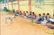  ?? HT PHOTO ?? The government school in Chattarpur distict’s ward 5, has no building or facilities of its own.