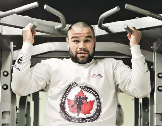  ?? AMBER BRACKEN/ FILES ?? Edmonton MMA fighter and boxer Tim Hague, pictured training in 2011, had suffered several knockouts and technical knockouts — in both sports — prior to his fatal fight in June.