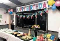  ?? MICHELLE MULLINS/DAILY SOUTHTOWN ?? Homer Glen officials began a monthslong celebratio­n during Wednesday night’s Village Board meeting to mark the 20th anniversar­y of incorporat­ion.