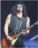  ??  ?? OMBESTEMTE SEG: Slash, her fra 2015, utelukket Guns-comeback året før.