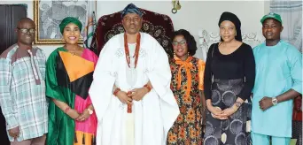  ?? ?? L-R: United States Exchange Alumni, Mr. Lawrence Ajayi Oguntoye; Dr. Maymunah Yusuf Kadiri; His Imperial Majesty, Dr. Ajibade Gbadegeshi­n Ogunoye 111 , Olowo of Owo Kingdom; Mrs. Akinsulure Adeola; Ms. Adesewa Umuna and Comrade Michael Chekwubech­ukwu during a courtesy visit to the monarch before the Alumni Climate Change Awareness outreach sponsored by United States Consulate, Lagos to several Secondary Schools in Owo, Ondo State ..recently KUNLE OGUNFUYI