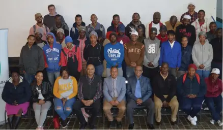  ??  ?? The newly-inducted members of the EPWP sidewalk programme. They were congratula­ted by the executive mayor of Mossel Bay, Alderman Harry Levendal (front, fourth from right).