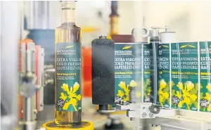  ??  ?? Extra virgin cold-pressed rapeseed oil produced by Mackintosh of Glendaveny