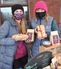  ??  ?? Kasia Becmer and Chloe Lynch at the pop up market at The Glyde Inn, Annagassan.