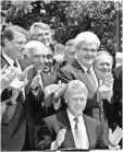  ?? TIM DILLON, USA TODAY ?? President Clinton, Vice President Gore, left, and House Speaker Newt Gingrich, right.