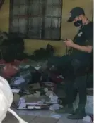  ?? KEYNA CALDERÓN ?? Los agentes allanaron una tienda y una bodega.