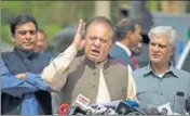  ?? AP FILE ?? Pakistani Prime Minister Nawaz Sharif speaks to reporters