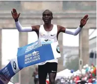  ?? REUTER ?? KONSISTEN: Pelari Kenya Eliud Kipchoge di Berlin Marathon 2017.